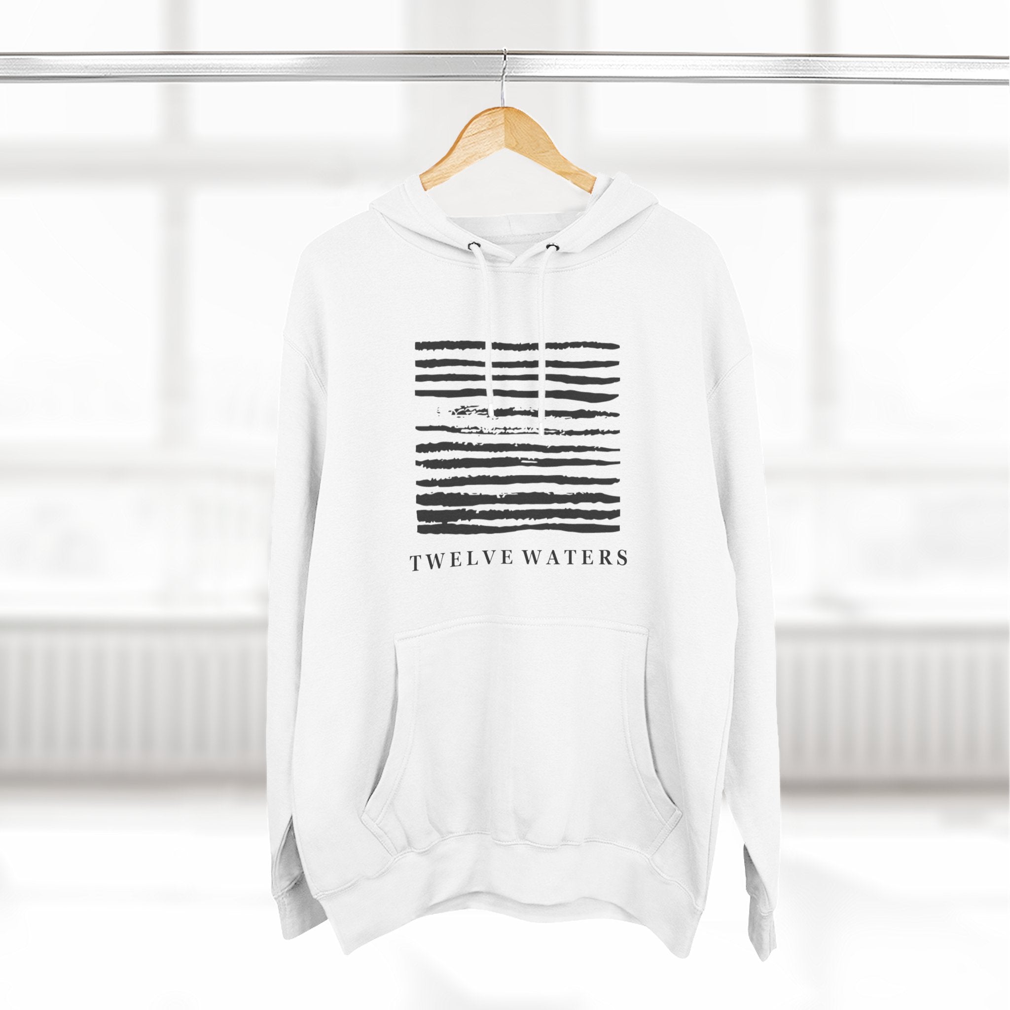 Minimalist Three-Panel Fleece Hoodie - Stylish & Cozy Design for Everyday Wear